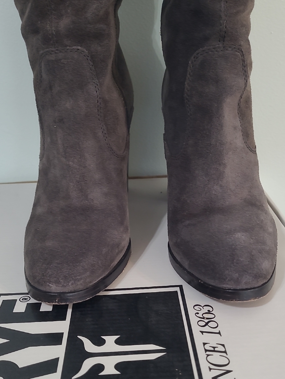 Frye Gray Suede Boots 8M - Picture 3 of 8